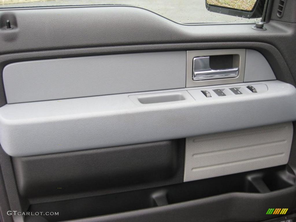 2011 Ford F150 XL SuperCab 4x4 Steel Gray Door Panel Photo #42317979
