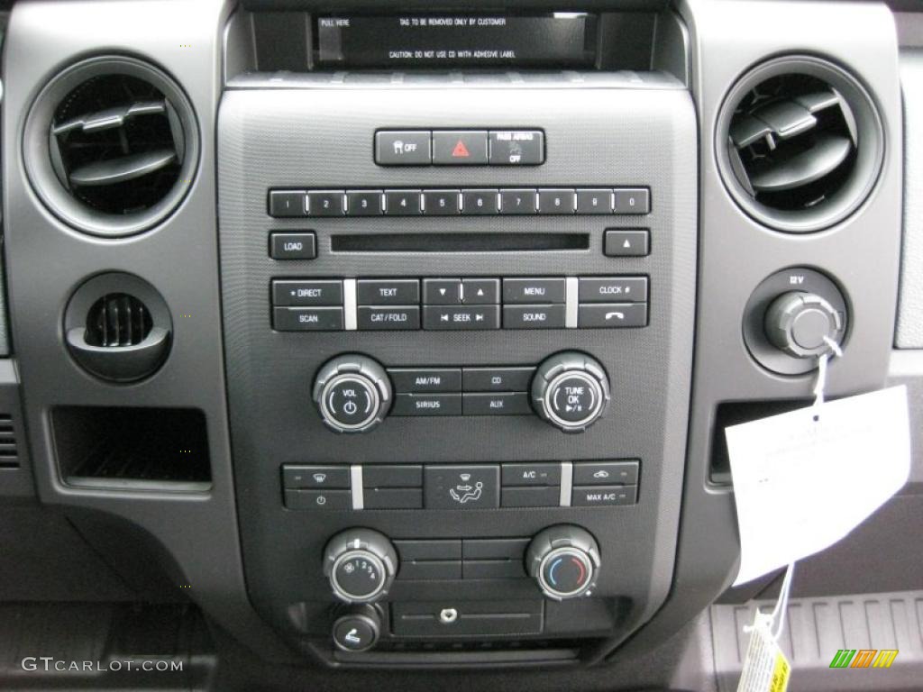 2011 Ford F150 XL SuperCab 4x4 Controls Photo #42318183