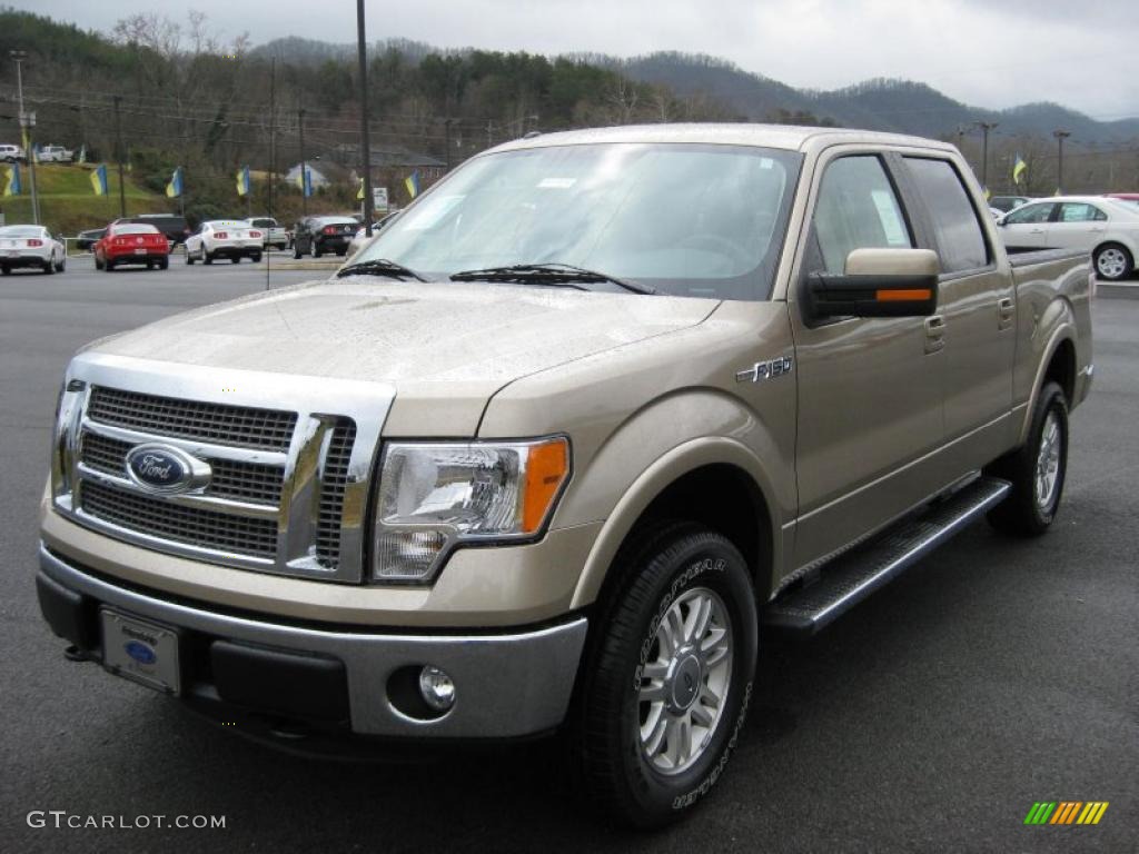 2011 F150 Lariat SuperCrew 4x4 - Pale Adobe Metallic / Pale Adobe photo #2