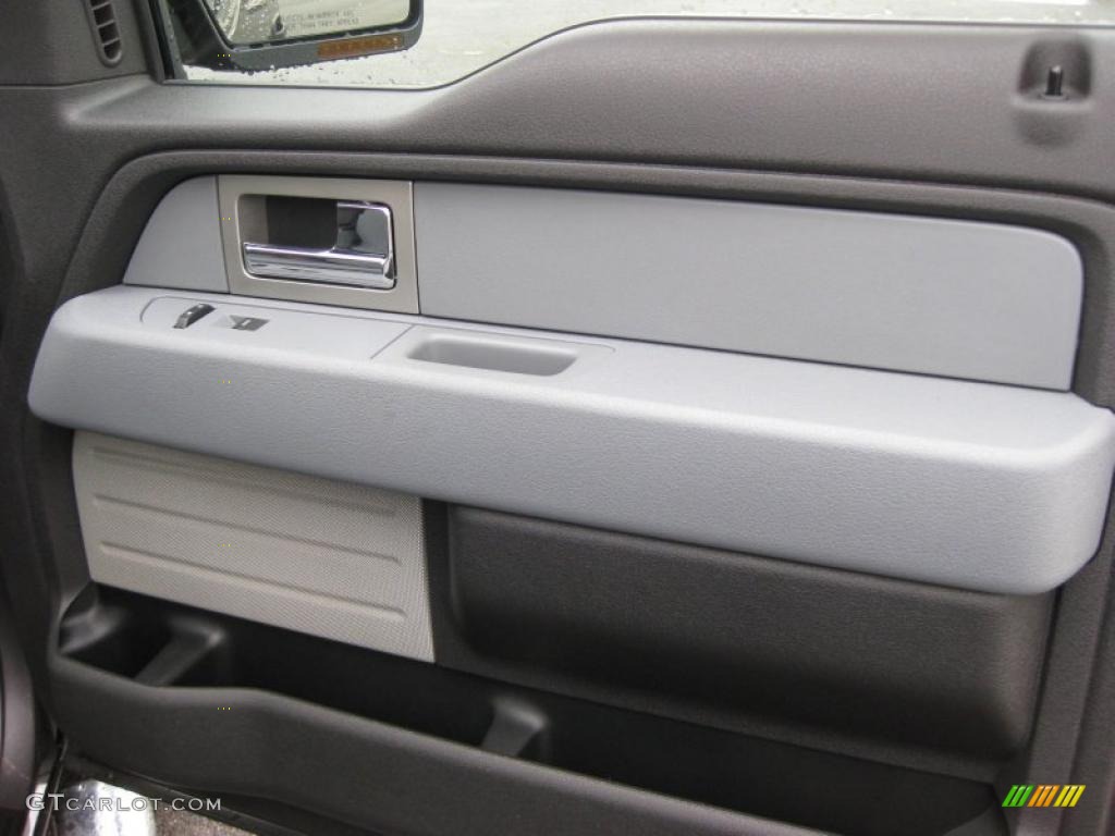 2011 Ford F150 XLT SuperCab 4x4 Steel Gray Door Panel Photo #42319035