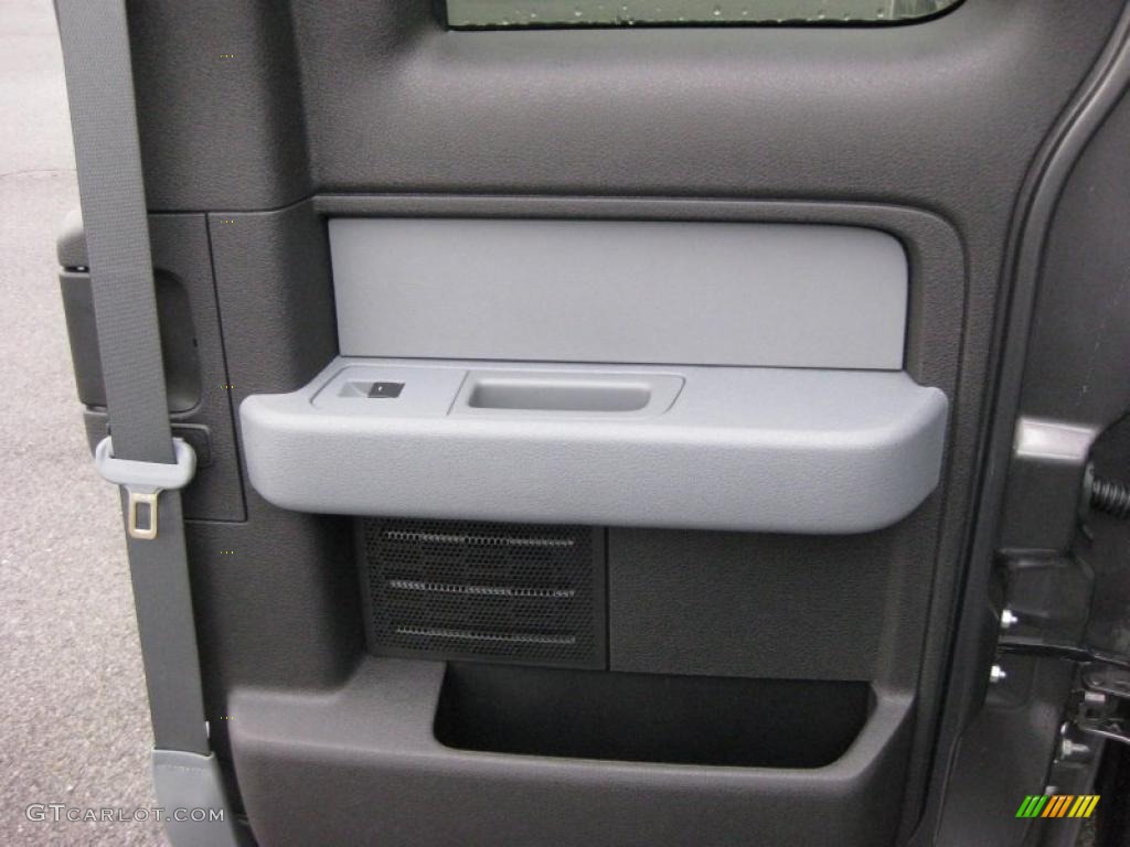 2011 Ford F150 XLT SuperCab 4x4 Steel Gray Door Panel Photo #42319083