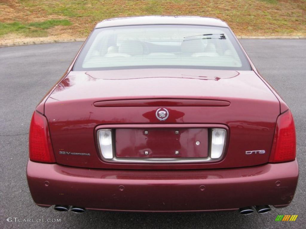 Cabernet Dark Red 2001 Cadillac DeVille DTS Sedan Exterior Photo #42319219