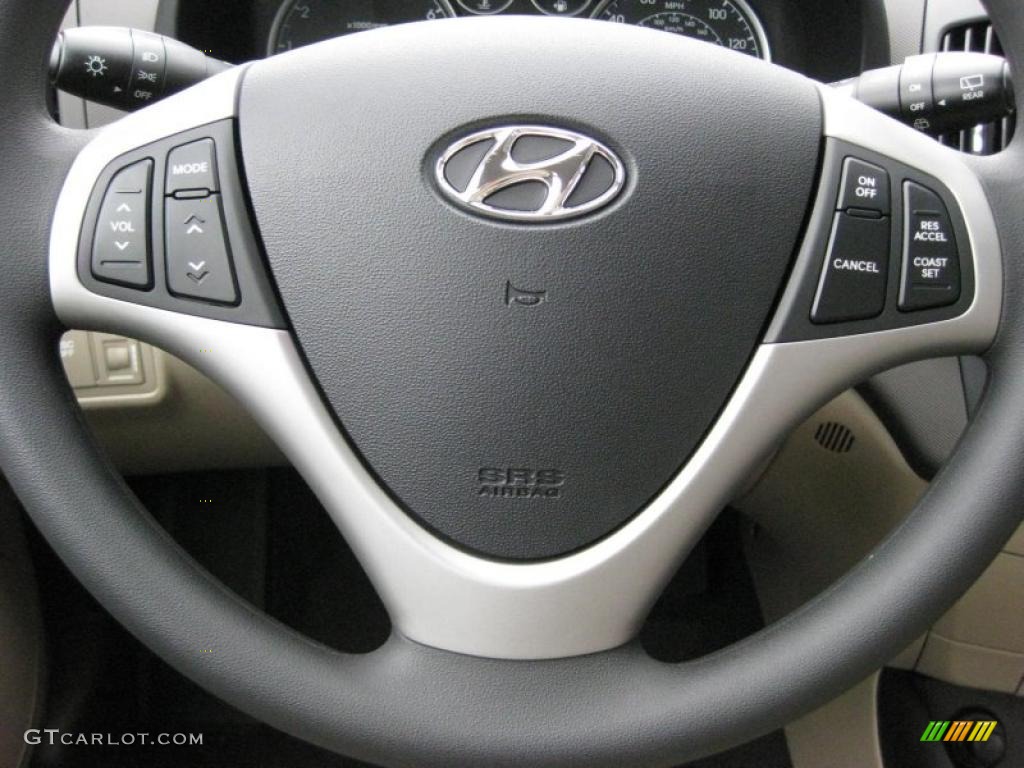 2011 Hyundai Elantra Touring GLS Controls Photo #42319579