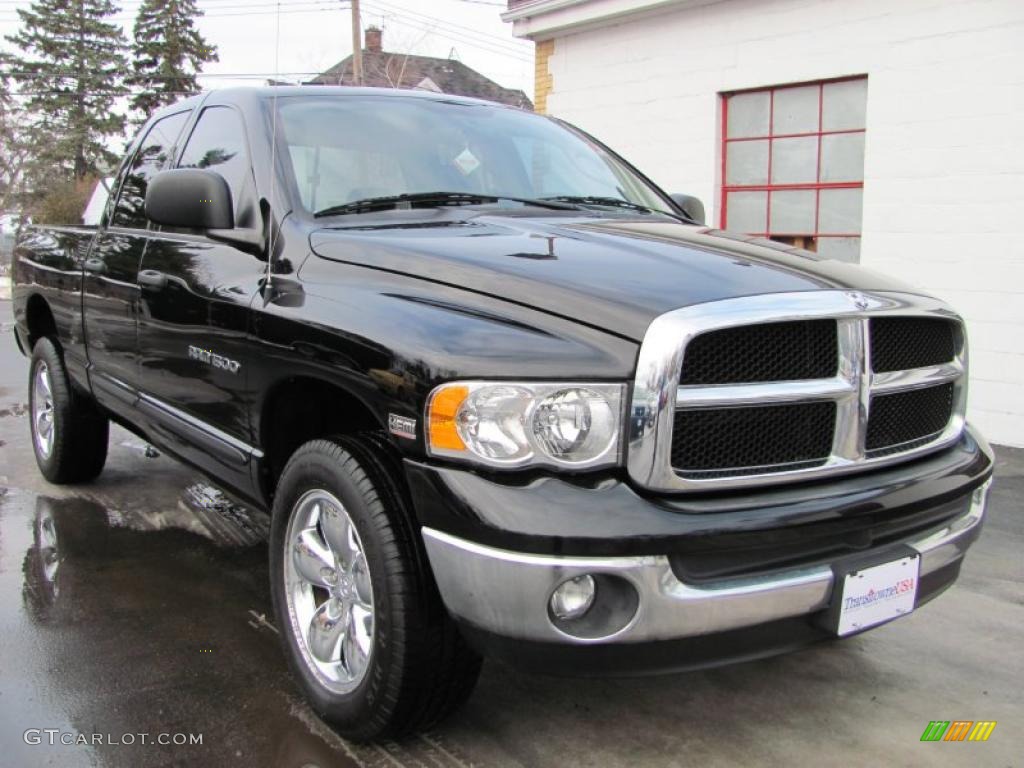 2005 Ram 1500 SLT Quad Cab 4x4 - Black / Dark Slate Gray photo #23