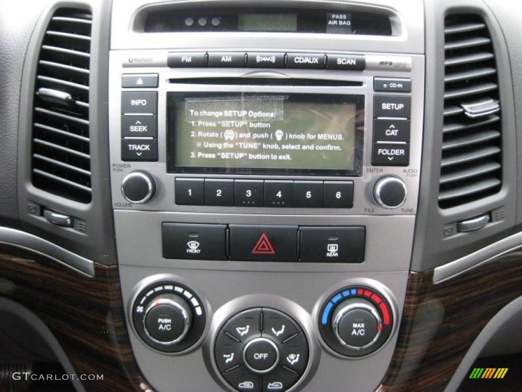 2011 Hyundai Santa Fe GLS AWD Controls Photo #42320399