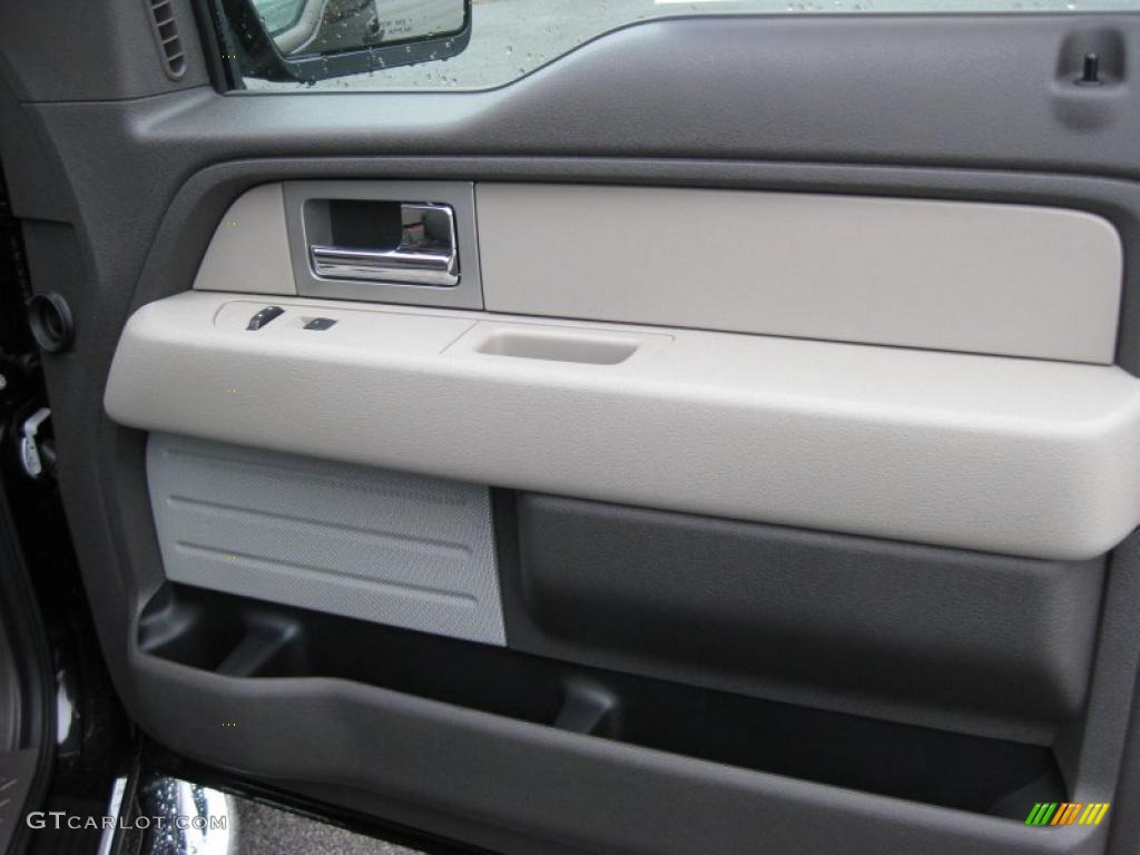 2010 F150 XLT SuperCab 4x4 - Tuxedo Black / Medium Stone photo #21