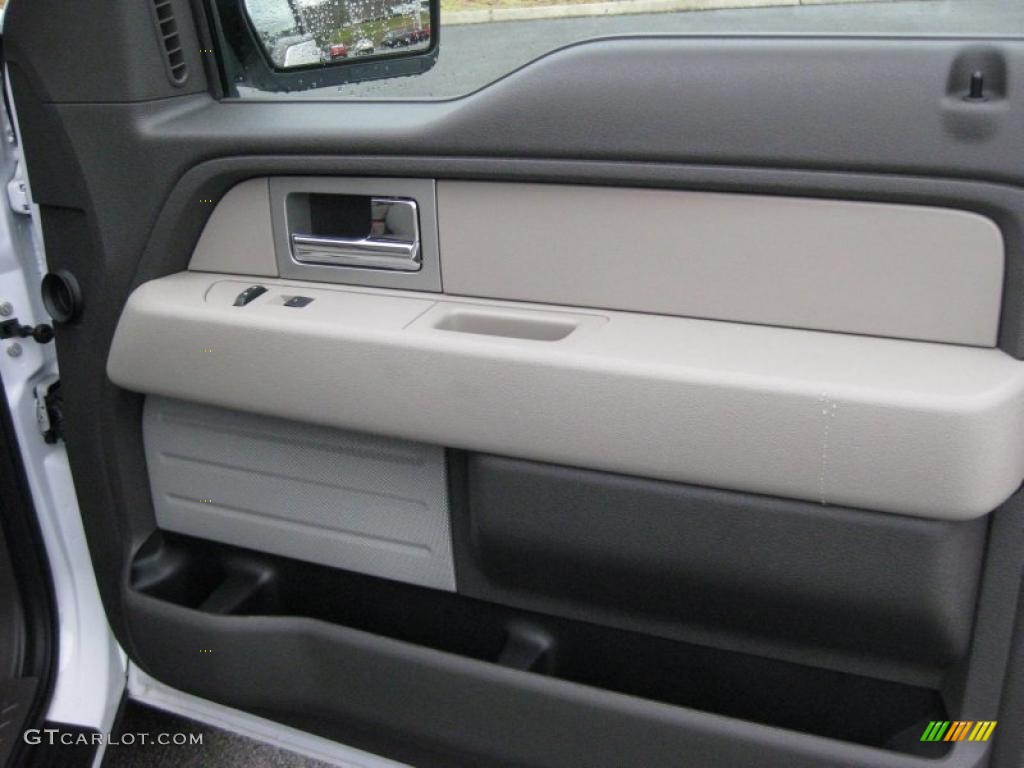 2010 F150 XLT SuperCrew 4x4 - Oxford White / Medium Stone photo #21