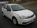 White Suede - Focus SE Sedan Photo No. 4