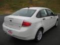 White Suede - Focus SE Sedan Photo No. 6