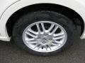 White Suede - Focus SE Sedan Photo No. 9