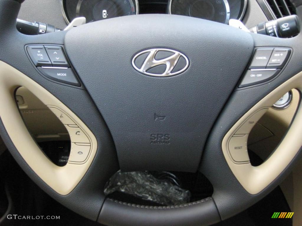 2011 Hyundai Sonata Limited 2.0T Controls Photo #42323951