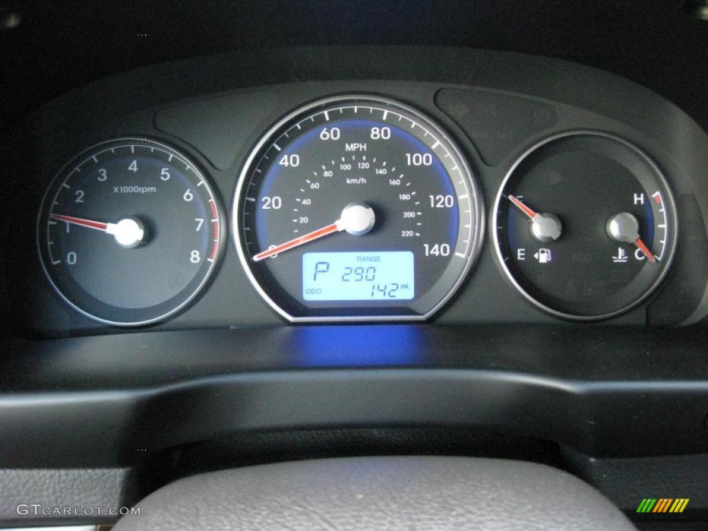 2011 Hyundai Santa Fe Limited Gauges Photo #42324459