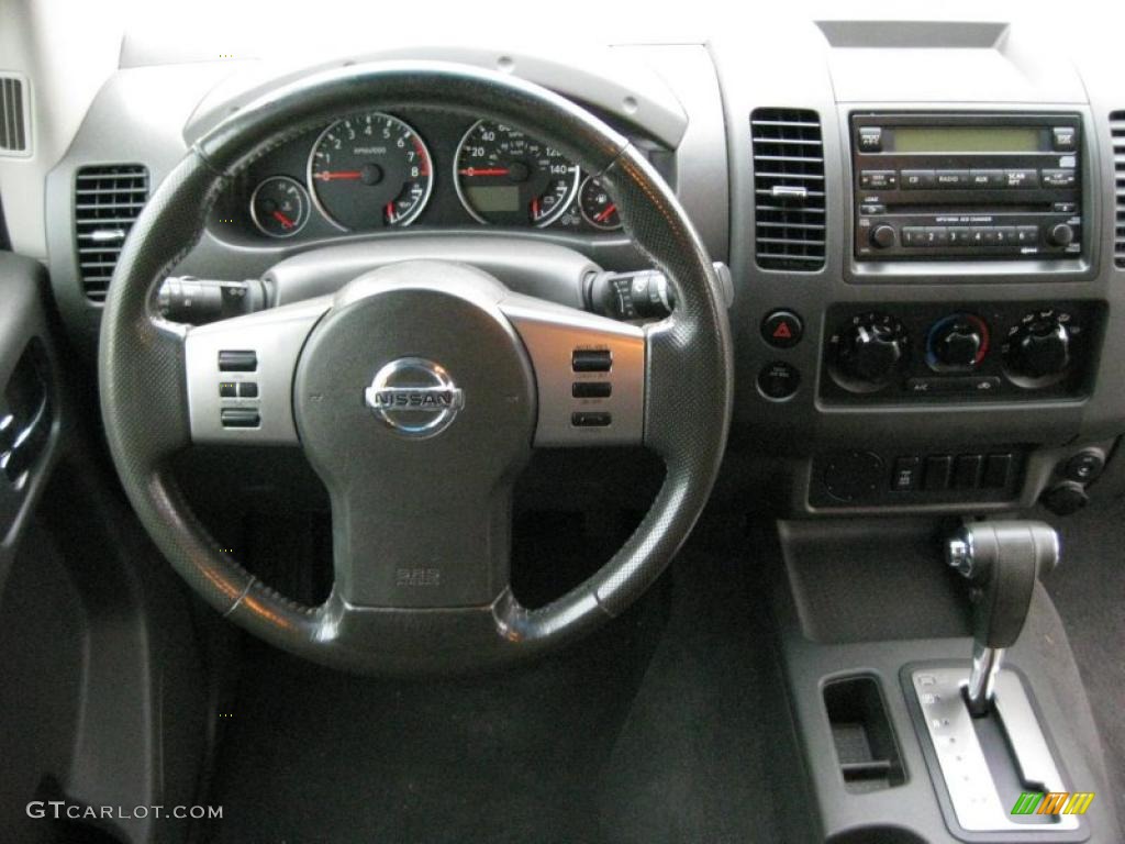 2007 Nissan Frontier NISMO King Cab Dashboard Photos