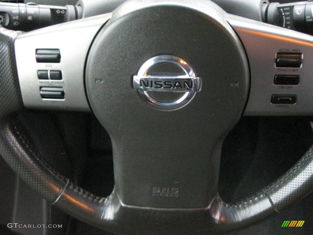 2007 Nissan Frontier NISMO King Cab Controls Photos