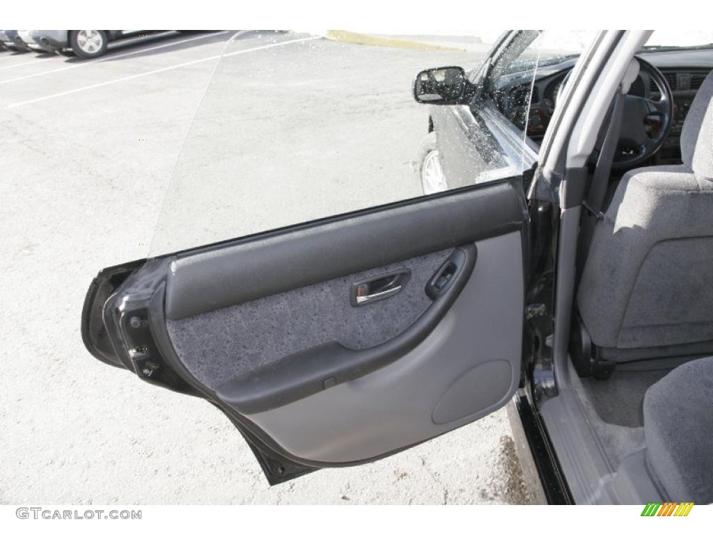 2000 Subaru Legacy GT Wagon Gray Door Panel Photo #42331662