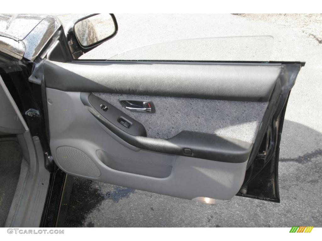 2000 Subaru Legacy GT Wagon Door Panel Photos