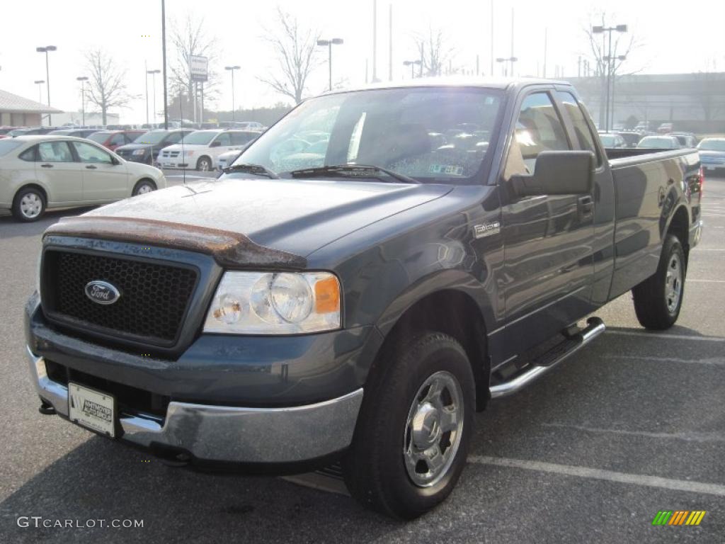 2005 F150 XLT Regular Cab 4x4 - Medium Wedgewood Blue Metallic / Medium Flint Grey photo #3