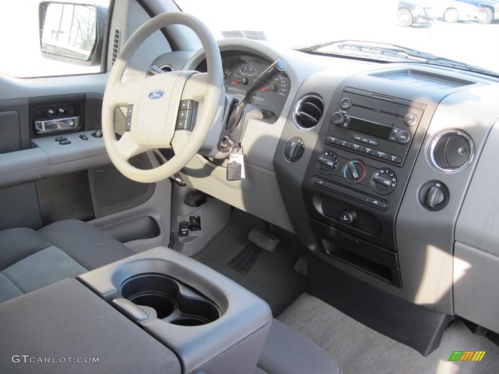 2005 F150 XLT Regular Cab 4x4 - Medium Wedgewood Blue Metallic / Medium Flint Grey photo #8