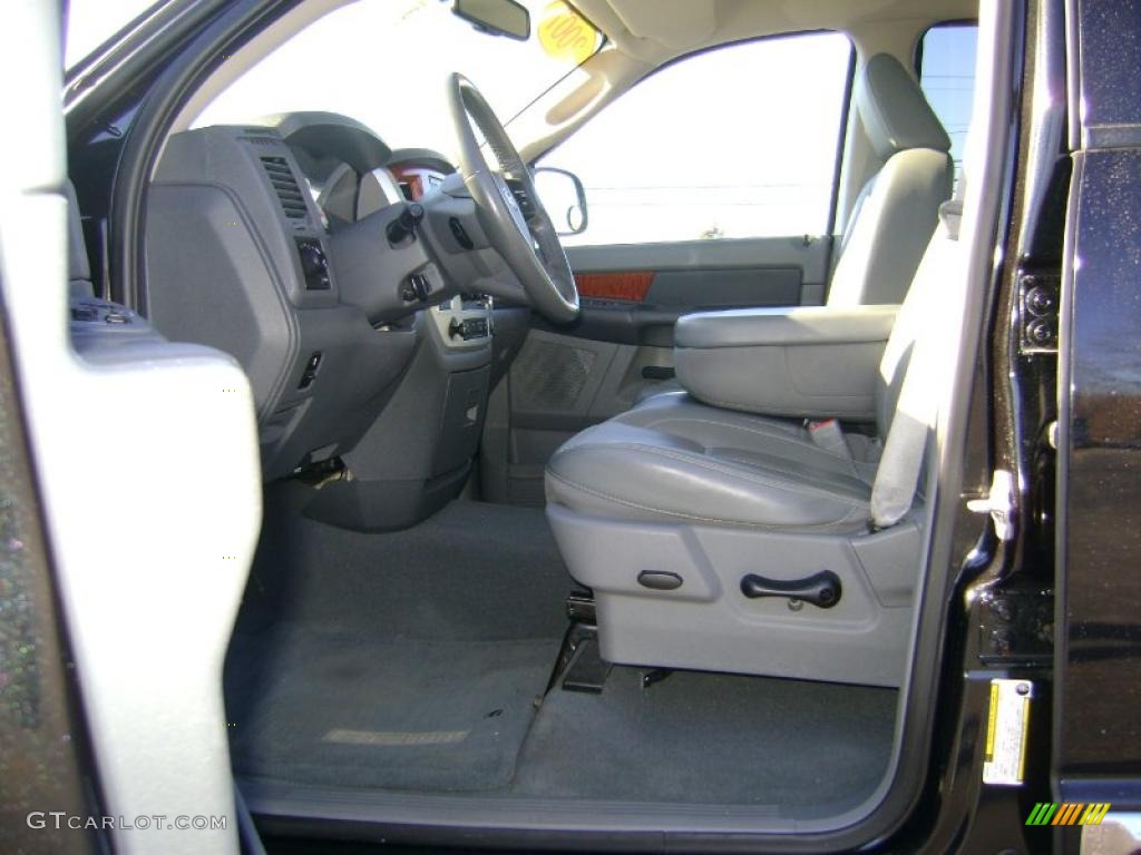 2007 Ram 1500 Laramie Quad Cab 4x4 - Brilliant Black Crystal Pearl / Medium Slate Gray photo #10