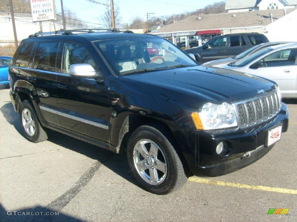 2006 Grand Cherokee Overland 4x4 - Black / Medium Slate Gray photo #7