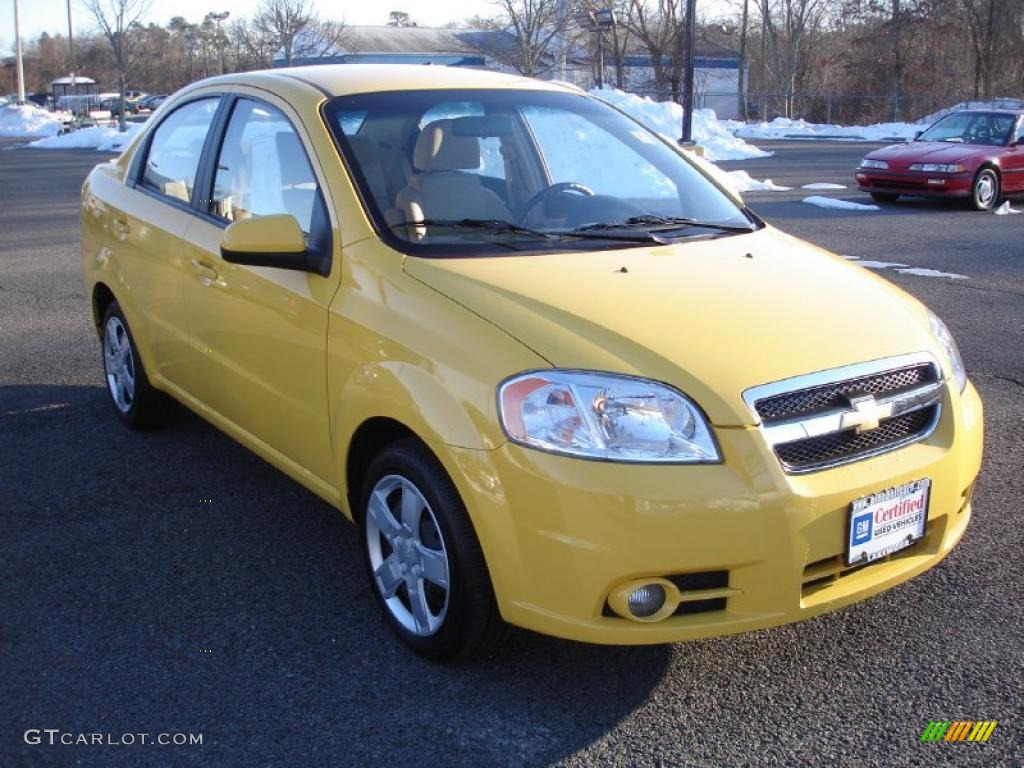 2010 Aveo LT Sedan - Summer Yellow / Neutral photo #3