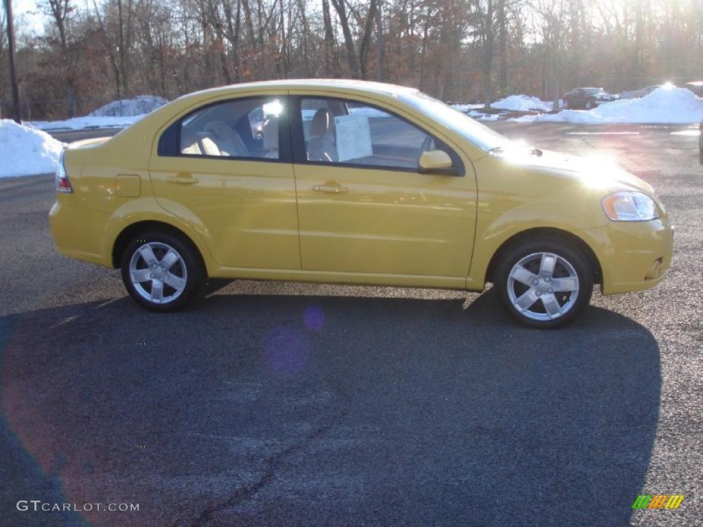 2010 Aveo LT Sedan - Summer Yellow / Neutral photo #7