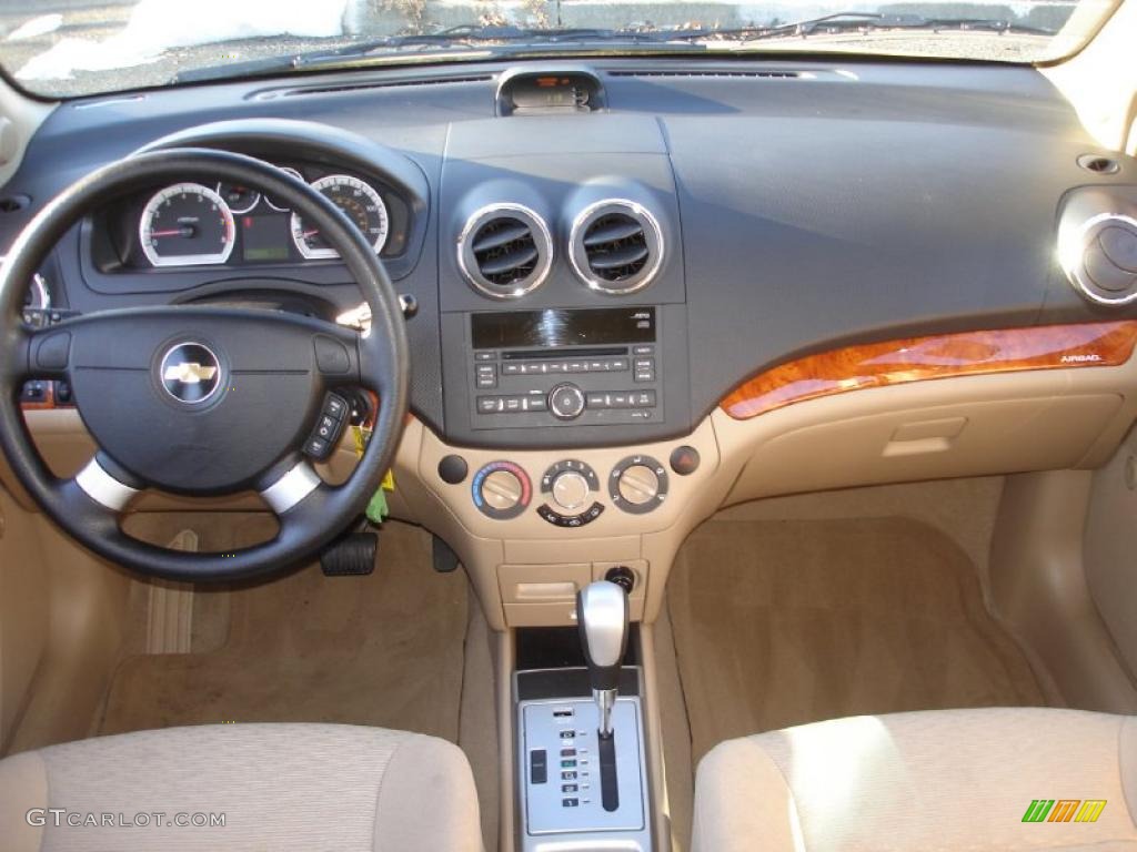 2010 Aveo LT Sedan - Summer Yellow / Neutral photo #12