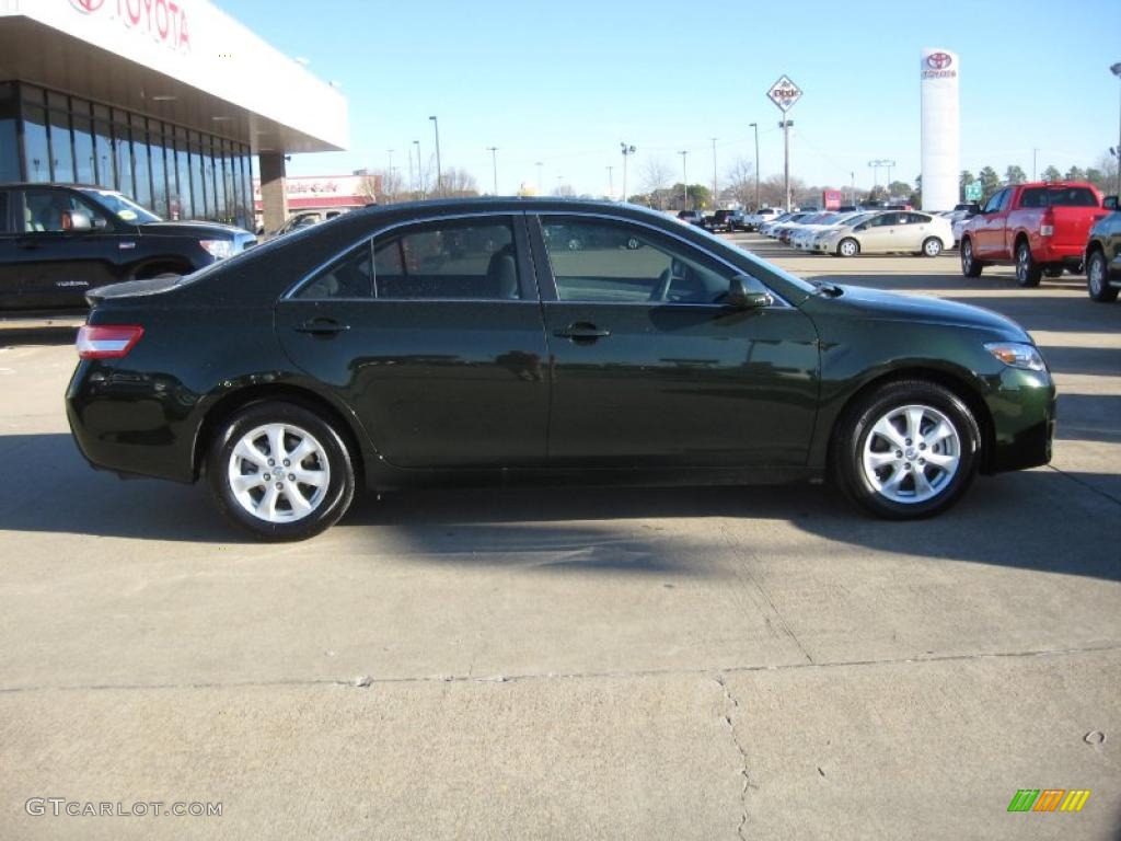 2011 Camry LE - Spruce Green Mica / Ash photo #8