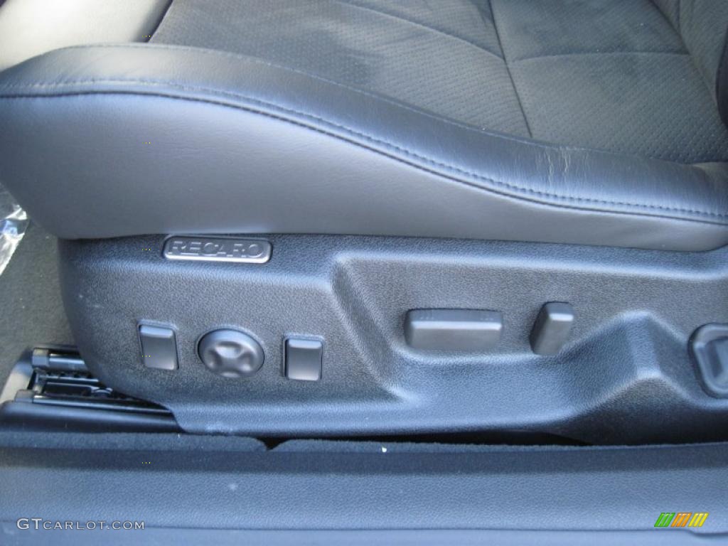 2011 Cadillac CTS -V Coupe Controls Photo #42338176