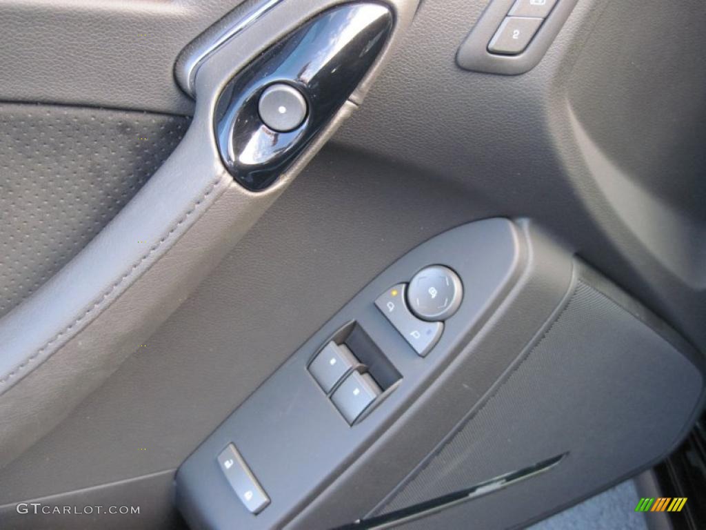 2011 Cadillac CTS -V Coupe Controls Photo #42338208