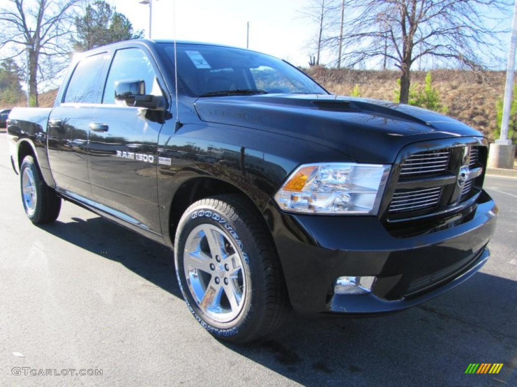 2011 Ram 1500 Sport Crew Cab - Brilliant Black Crystal Pearl / Dark Slate Gray photo #4