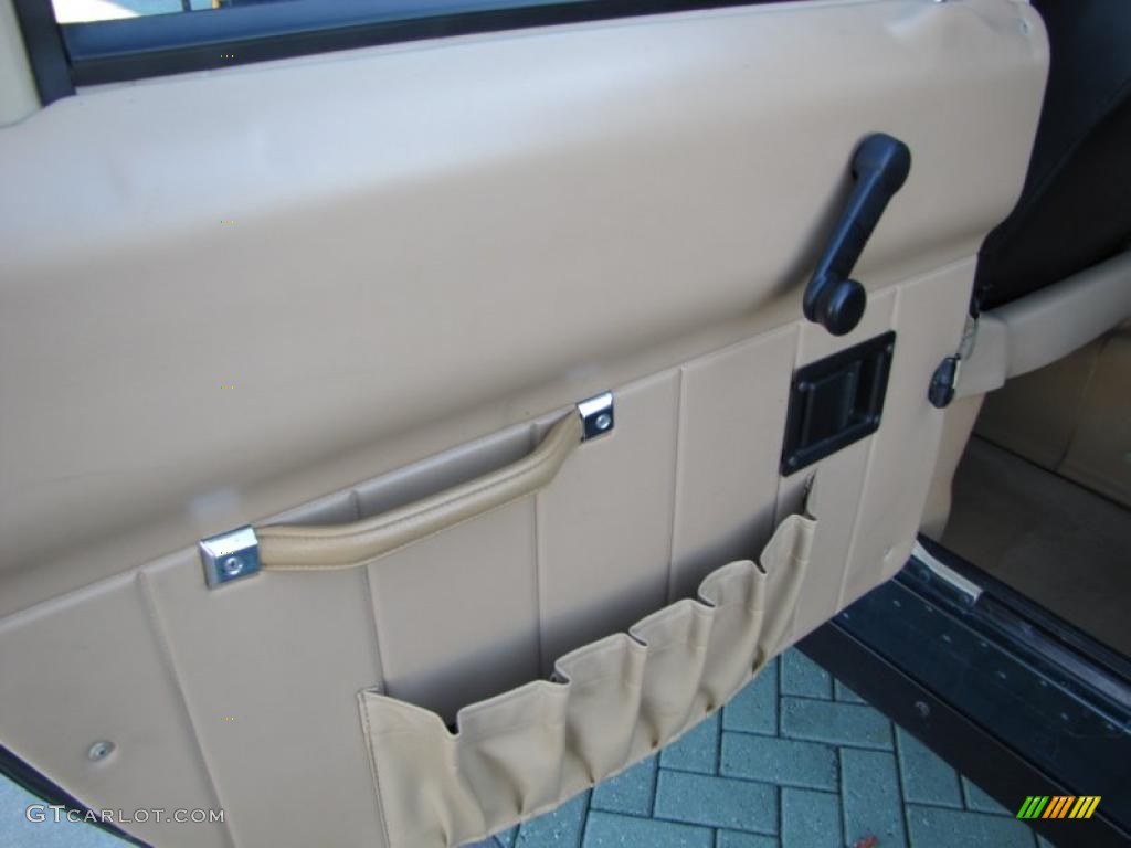 1993 Hummer H1 Hard Top Black/Beige Door Panel Photo #42342108