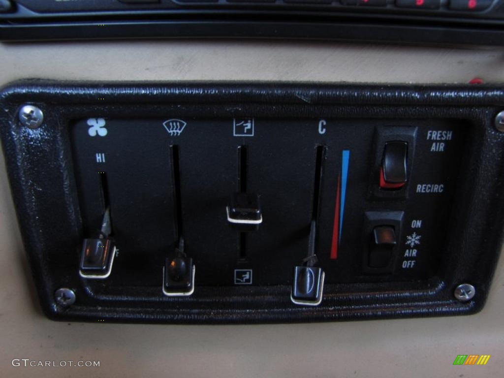 1993 Hummer H1 Hard Top Controls Photo #42342324