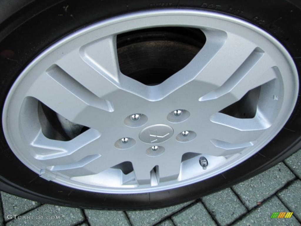 2007 Mitsubishi Endeavor LS Wheel Photo #42342596