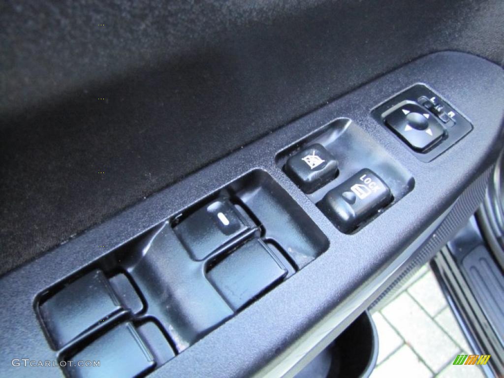 2007 Mitsubishi Endeavor LS Controls Photo #42342632