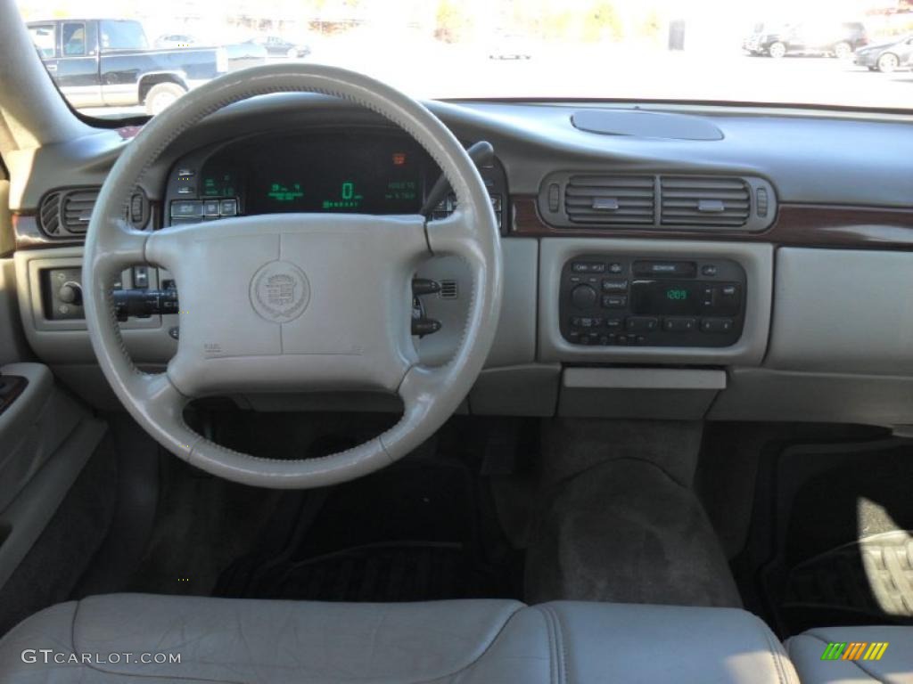 1997 Cadillac DeVille Sedan Shale/Neutral Dashboard Photo #42343813