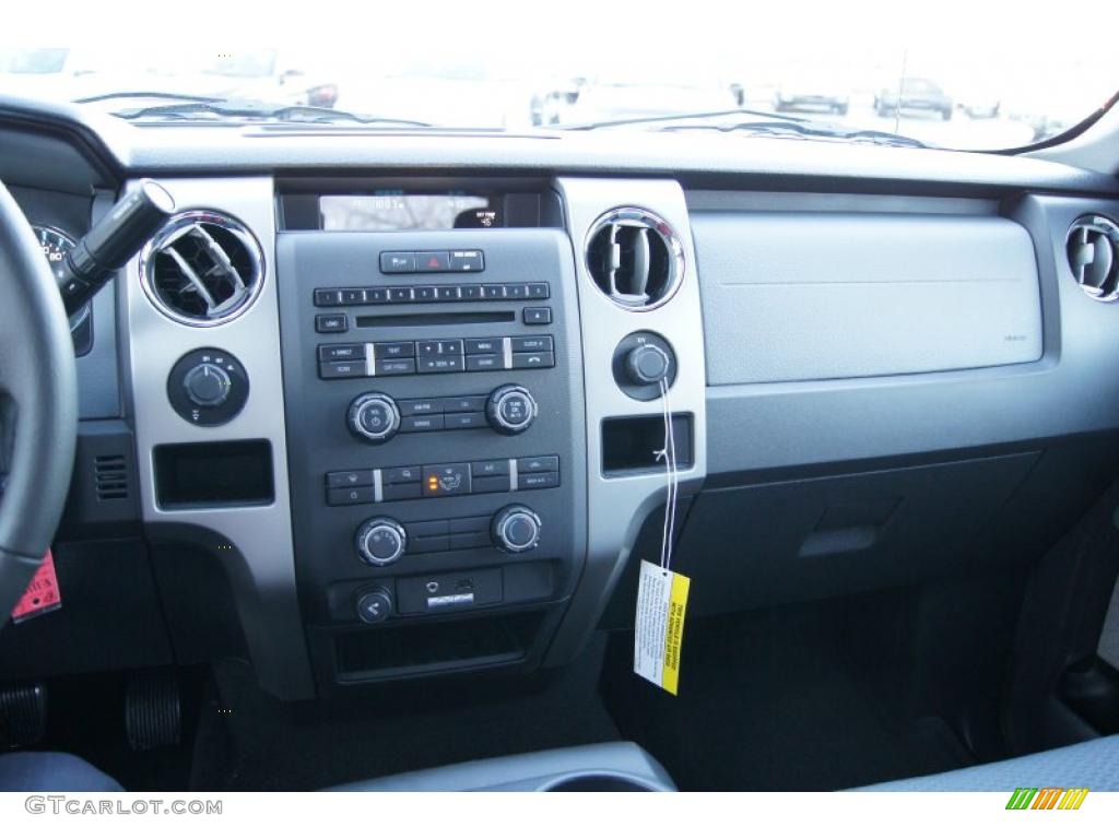 2011 F150 XLT SuperCab 4x4 - Red Candy Metallic / Steel Gray photo #37