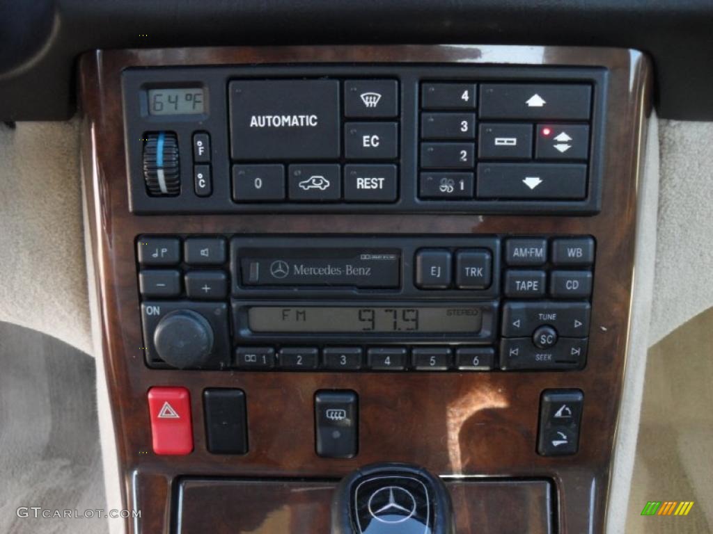 1995 Mercedes-Benz SL 320 Roadster Controls Photo #42345476