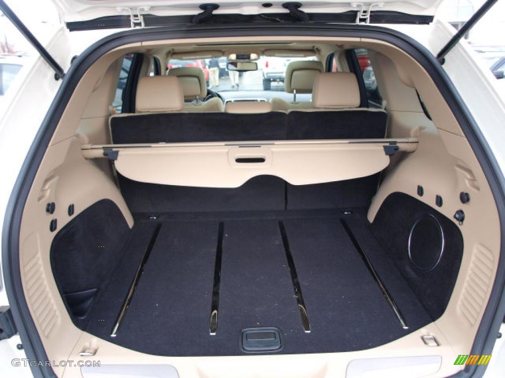 2011 Jeep Grand Cherokee Limited 4x4 Trunk Photo #42347440