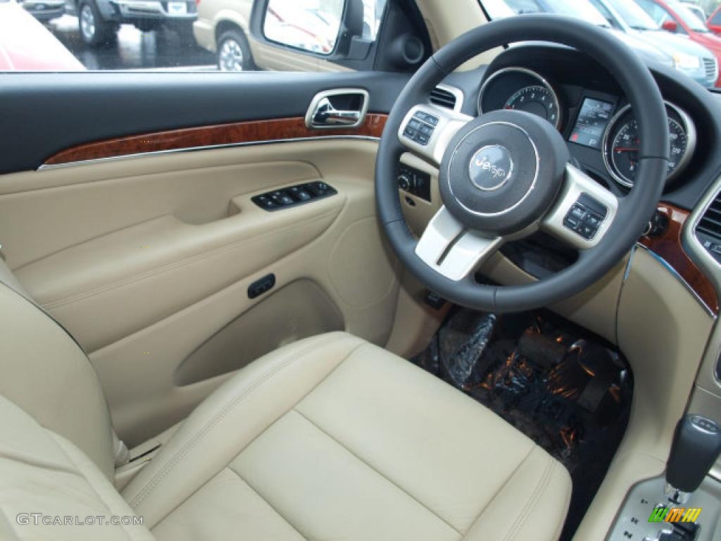 Black/Light Frost Beige Interior 2011 Jeep Grand Cherokee Limited 4x4 Photo #42347532
