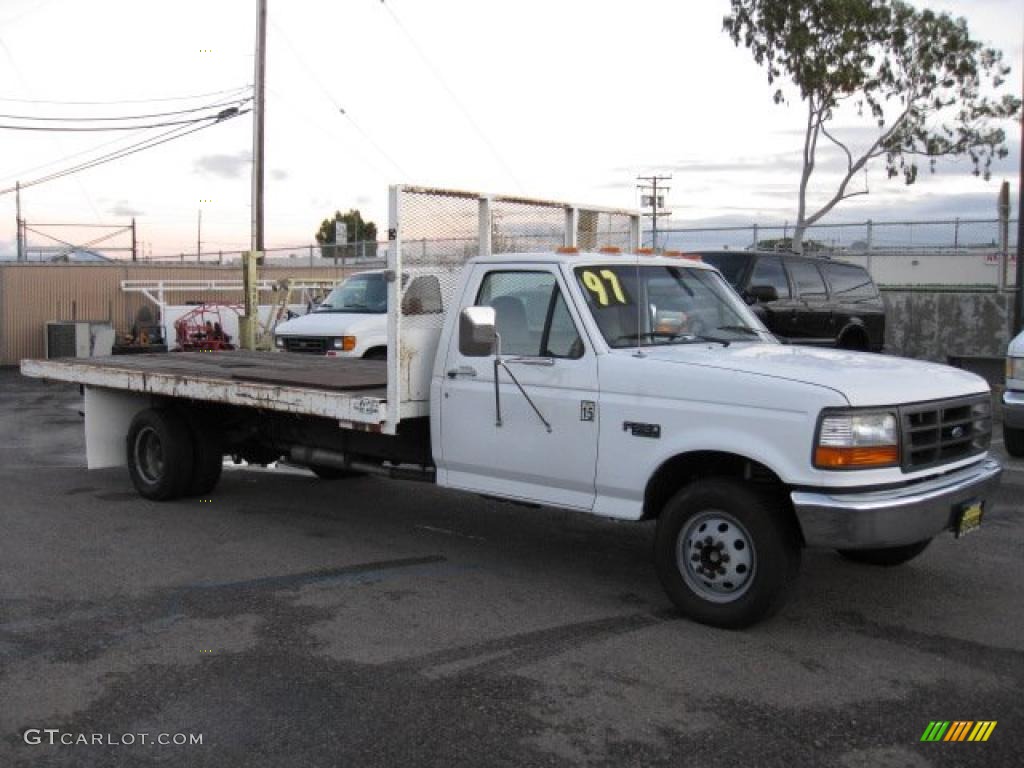 Oxford White 1997 Ford F350 XL Regular Cab Dually Stake Truck Exterior Photo #42349640