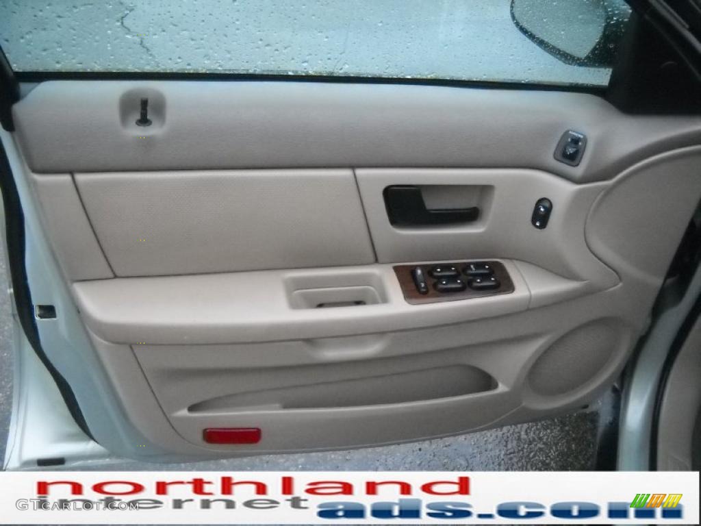 2005 Taurus SEL - Gold Ash Metallic / Medium/Dark Pebble photo #9