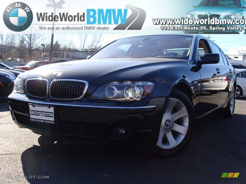Black Sapphire Metallic BMW 7 Series