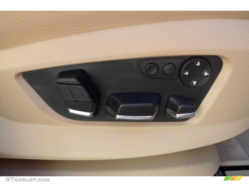 2010 BMW 5 Series 550i Gran Turismo Controls Photo #42357357