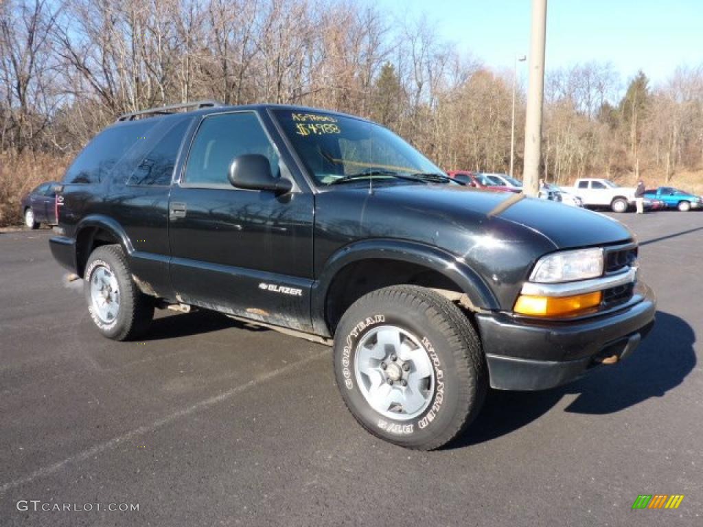 1998 Blazer 4x4 - Black / Graphite photo #1