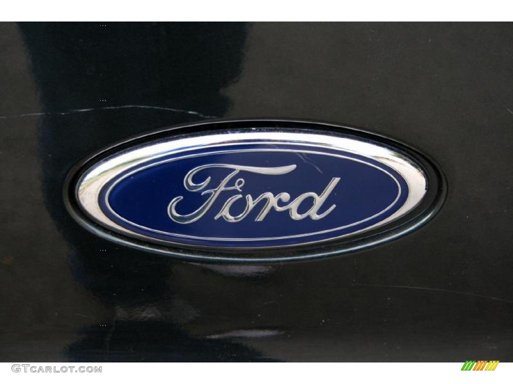 2000 Ford Excursion Limited 4x4 Marks and Logos Photo #42366905