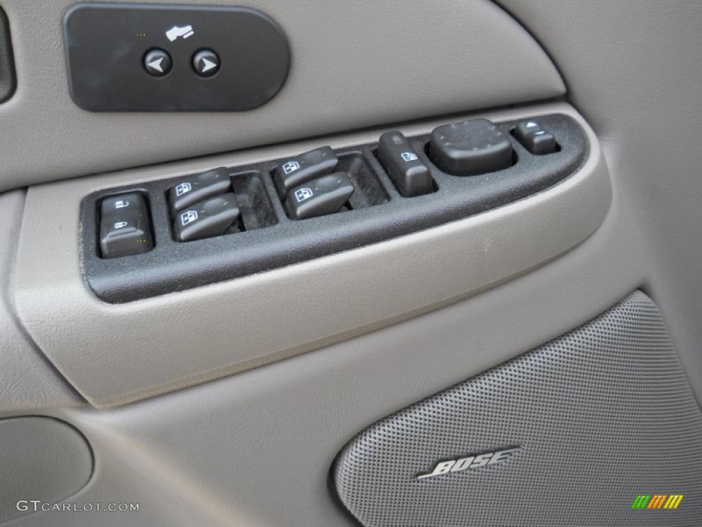 2006 GMC Yukon XL SLE Controls Photo #42368013