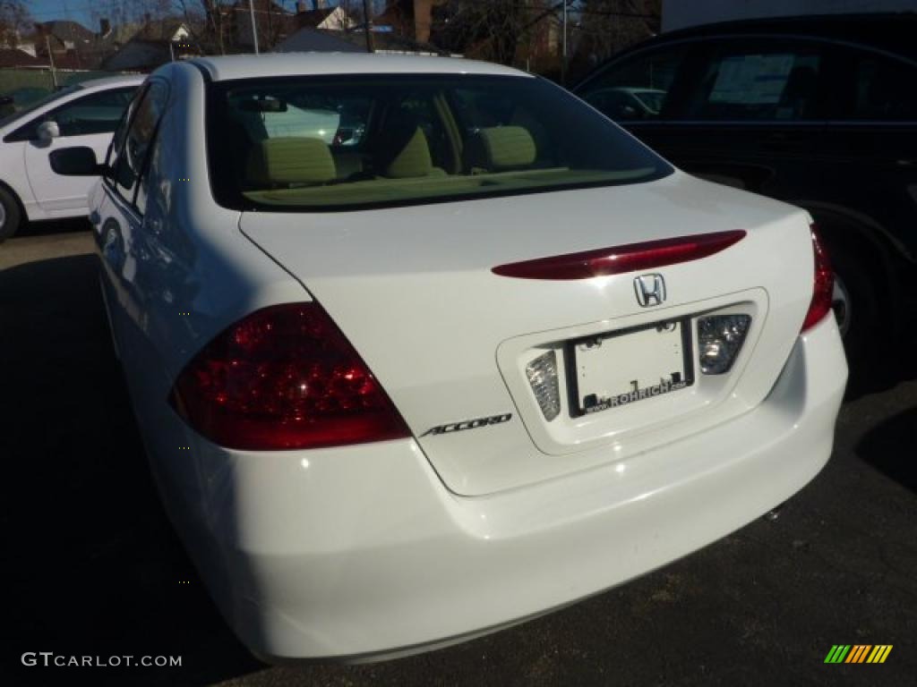 2007 Accord LX Sedan - Taffeta White / Ivory photo #2