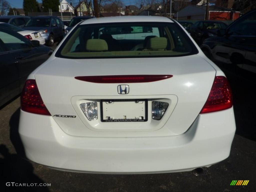 2007 Accord LX Sedan - Taffeta White / Ivory photo #3