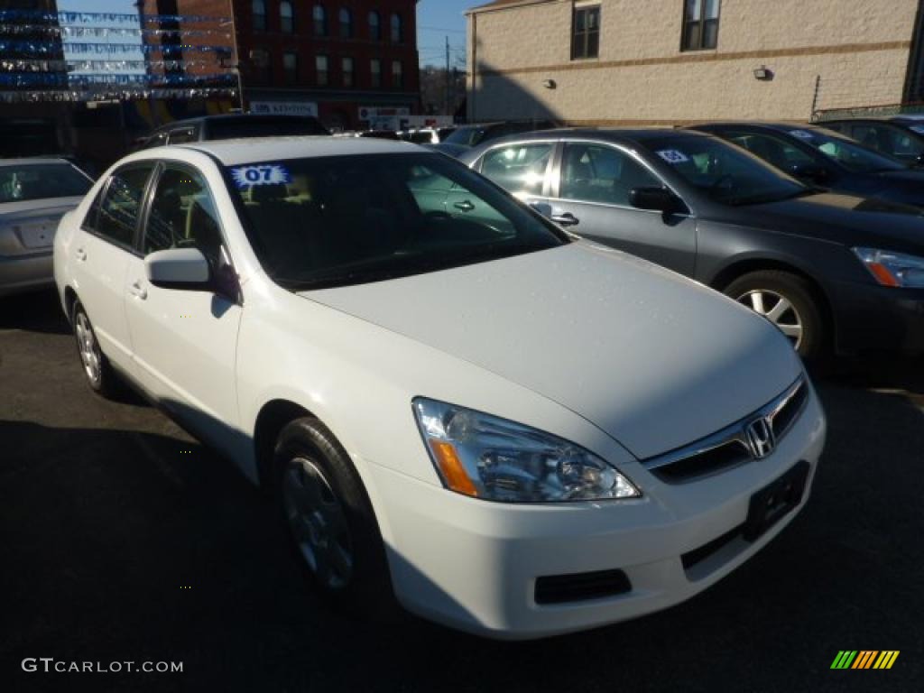 2007 Accord LX Sedan - Taffeta White / Ivory photo #5